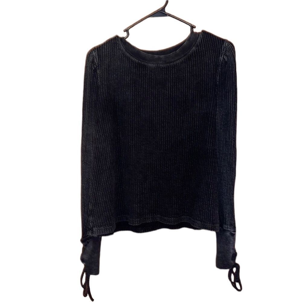 •TRUE CRAFT• black acid wash color waffle knit sweater in size small